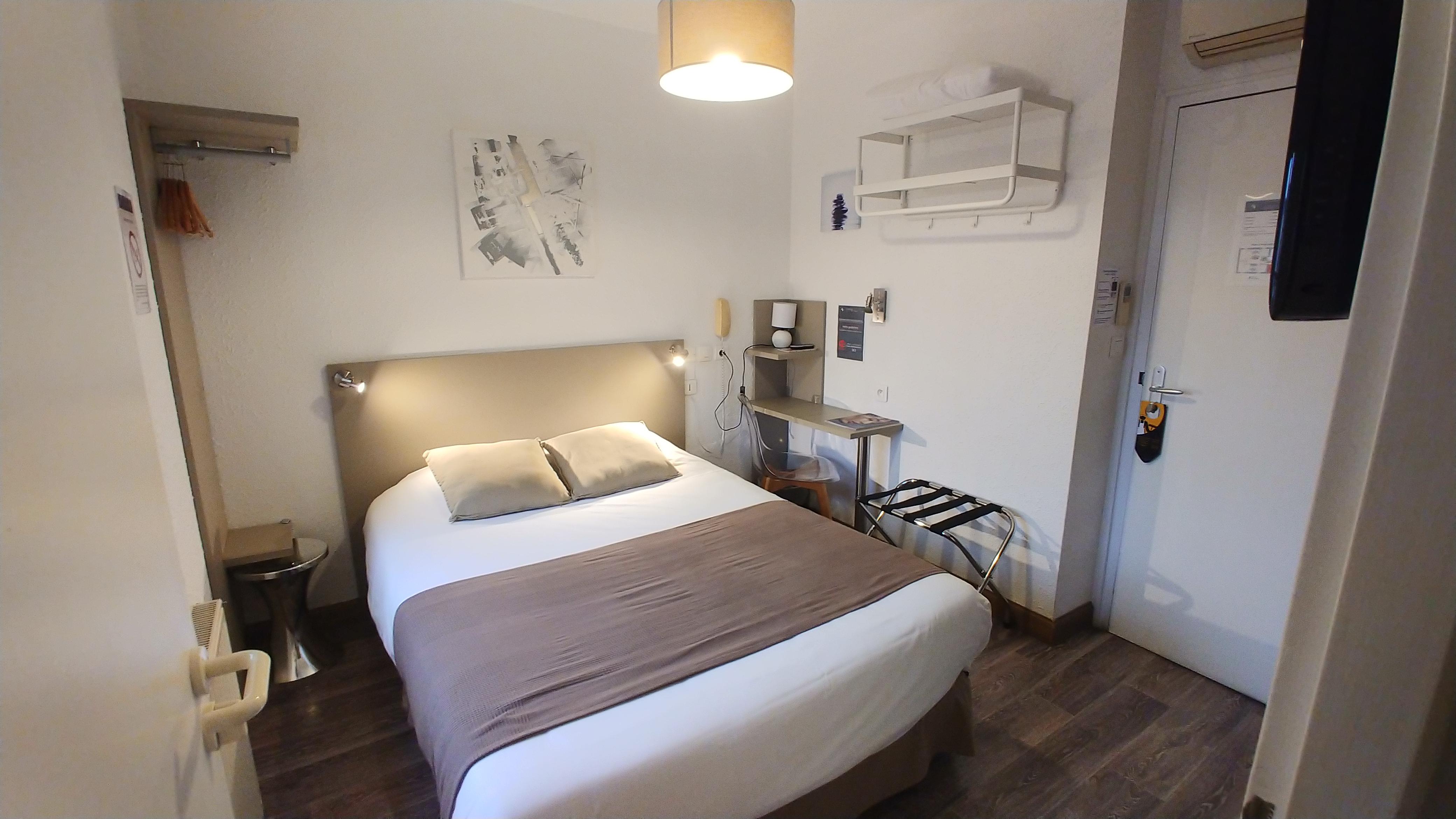 Cit'Hotel Le Cheval Blanc Cognac Centre Экстерьер фото