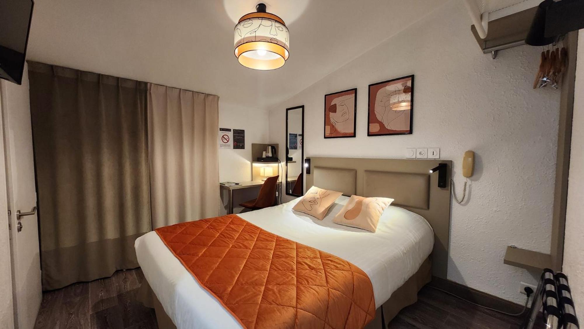 Cit'Hotel Le Cheval Blanc Cognac Centre Экстерьер фото