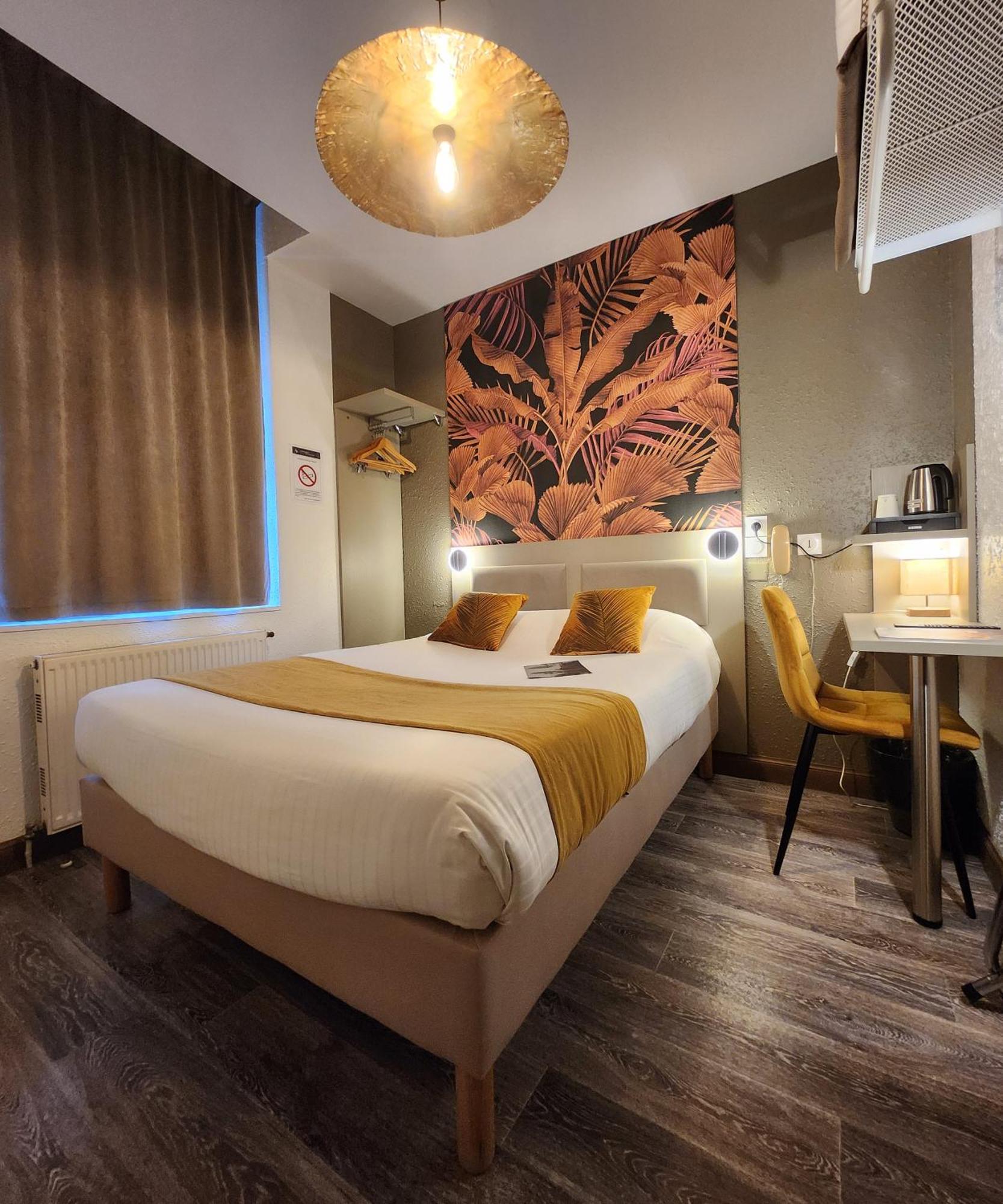 Cit'Hotel Le Cheval Blanc Cognac Centre Экстерьер фото