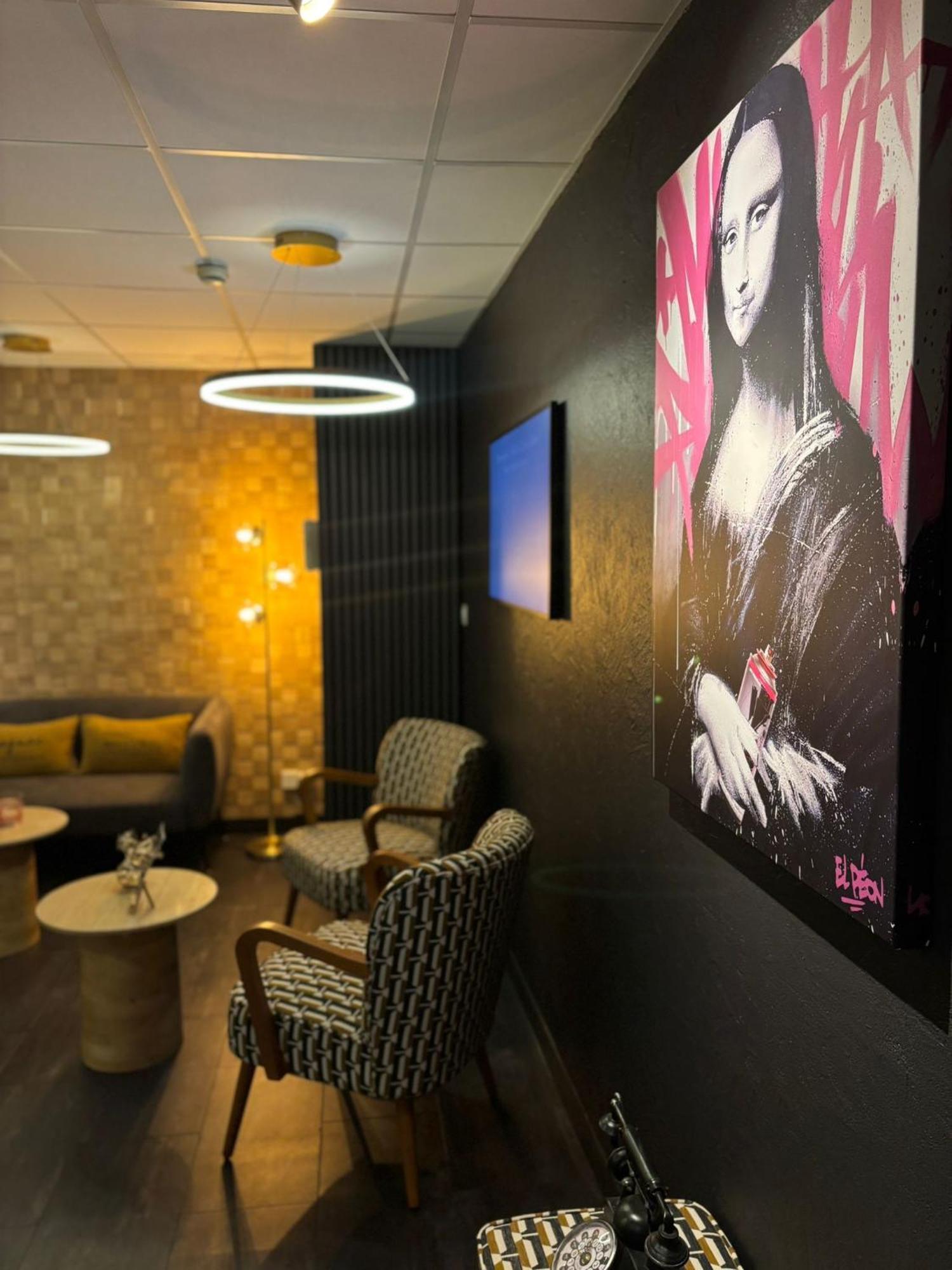 Cit'Hotel Le Cheval Blanc Cognac Centre Экстерьер фото