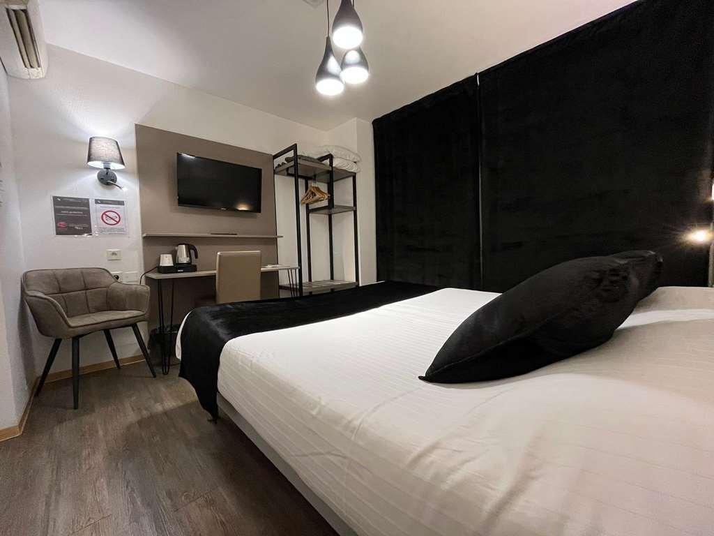 Cit'Hotel Le Cheval Blanc Cognac Centre Номер фото