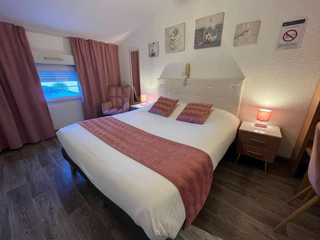 Cit'Hotel Le Cheval Blanc Cognac Centre Номер фото